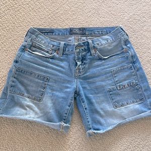 Lucky brand jean shorts with studs size 0/25
